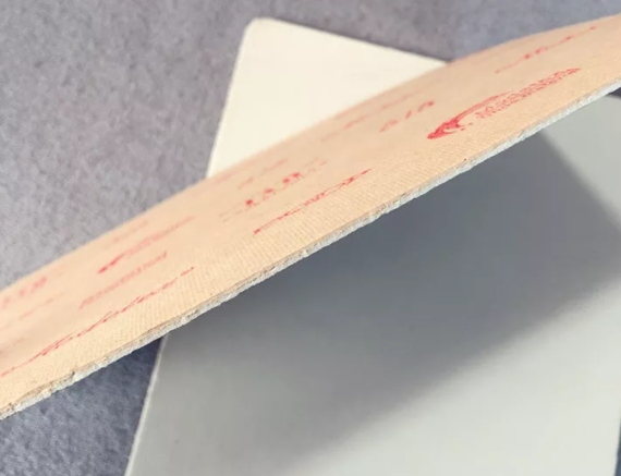 Бумажная доска с Евой